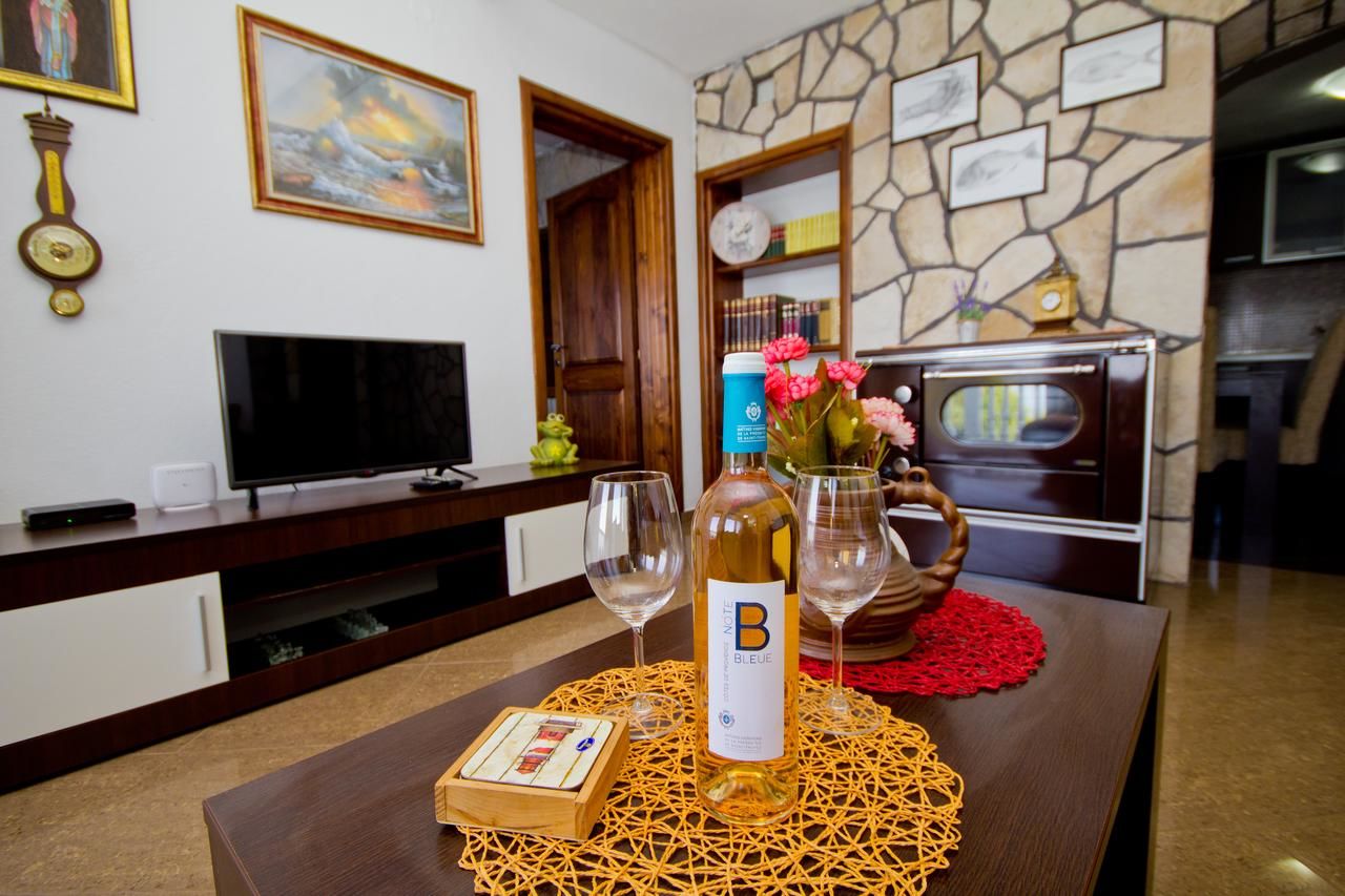 Апартаменты Apartments Dora Добра-Вода