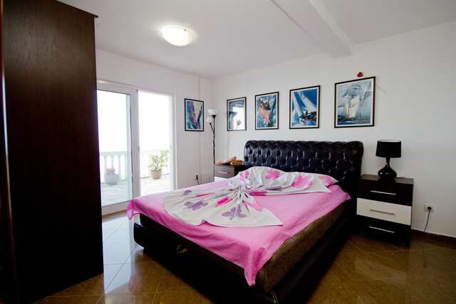 Апартаменты Apartments Dora Добра-Вода-37